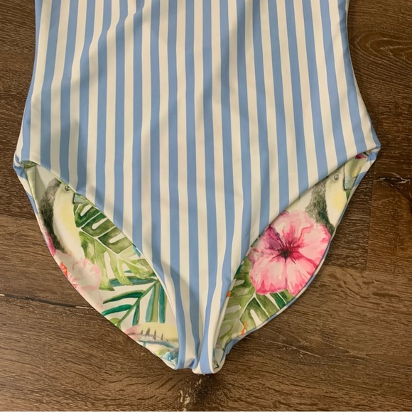Faherty womens Tropical/ stripe reversible low back one piece swimsuit M - Picture 8 of 12